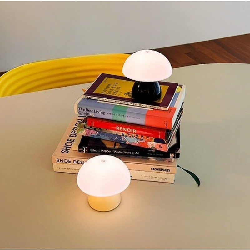 Mushroom Table Lamp - Lampa stołowa LED w kształcie grzyba,