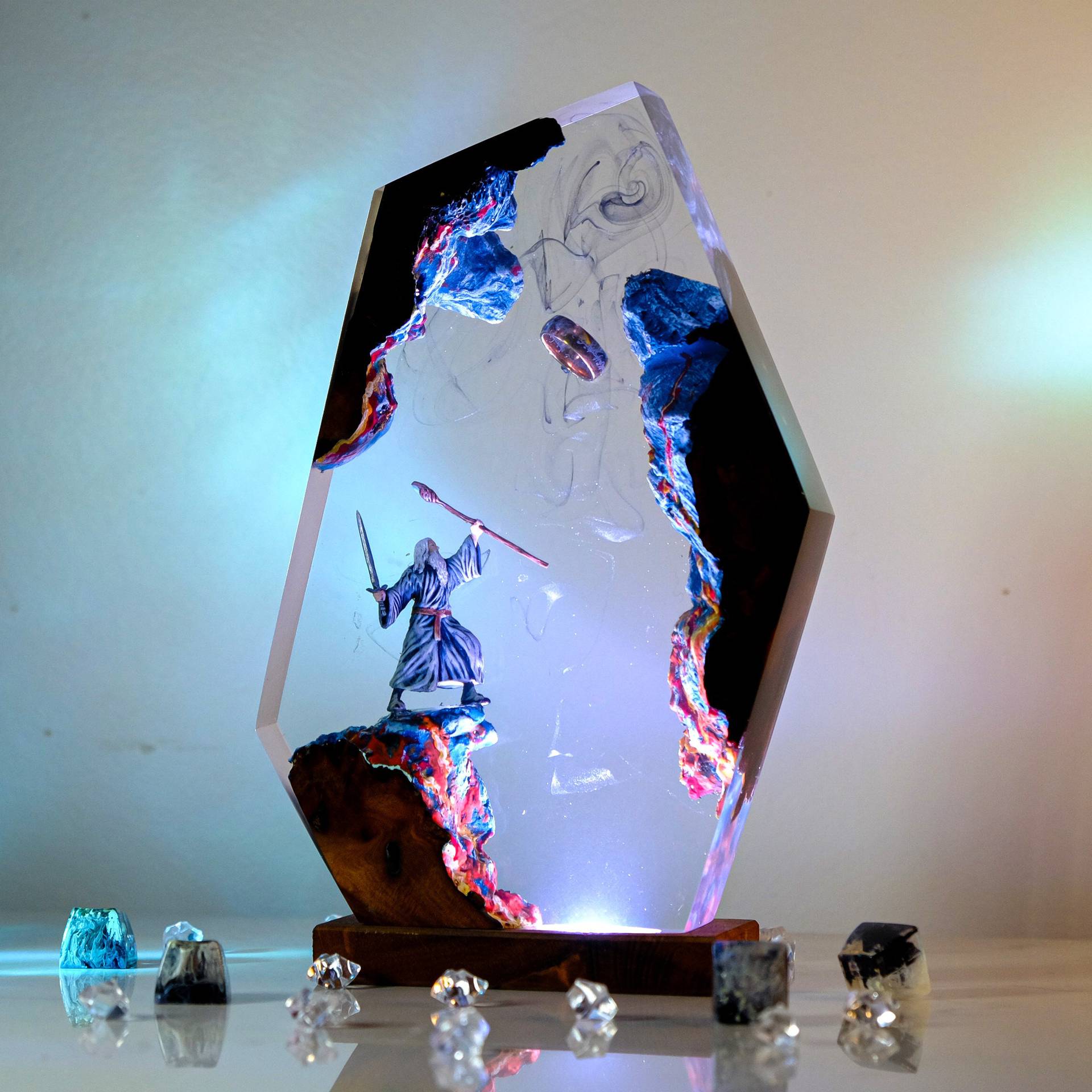 Figurka z sceny filmowej, stol – Lighting Decor Items recenzja i cena