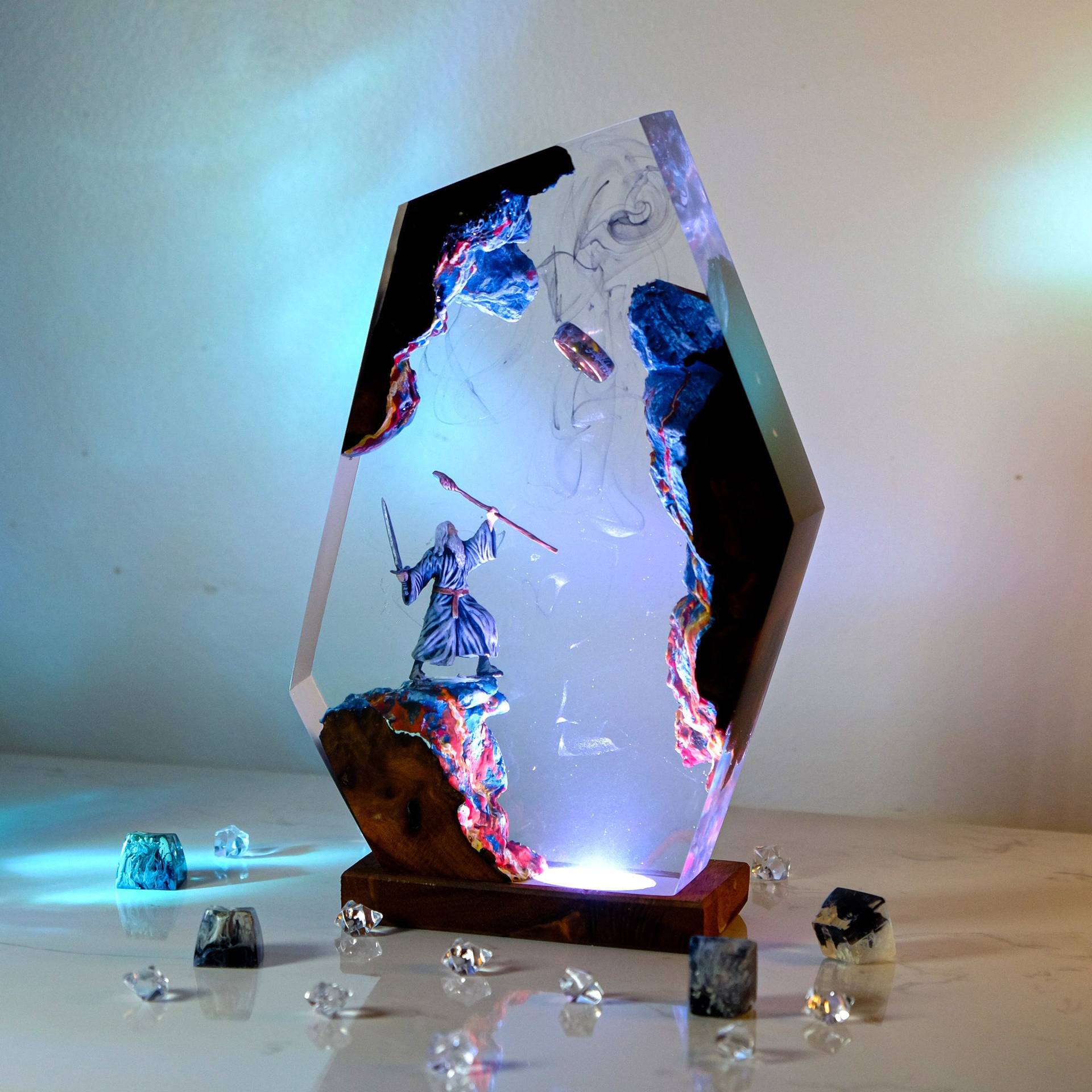 Figurka z sceny filmowej, stol – Lighting Decor Items recenzja i cena